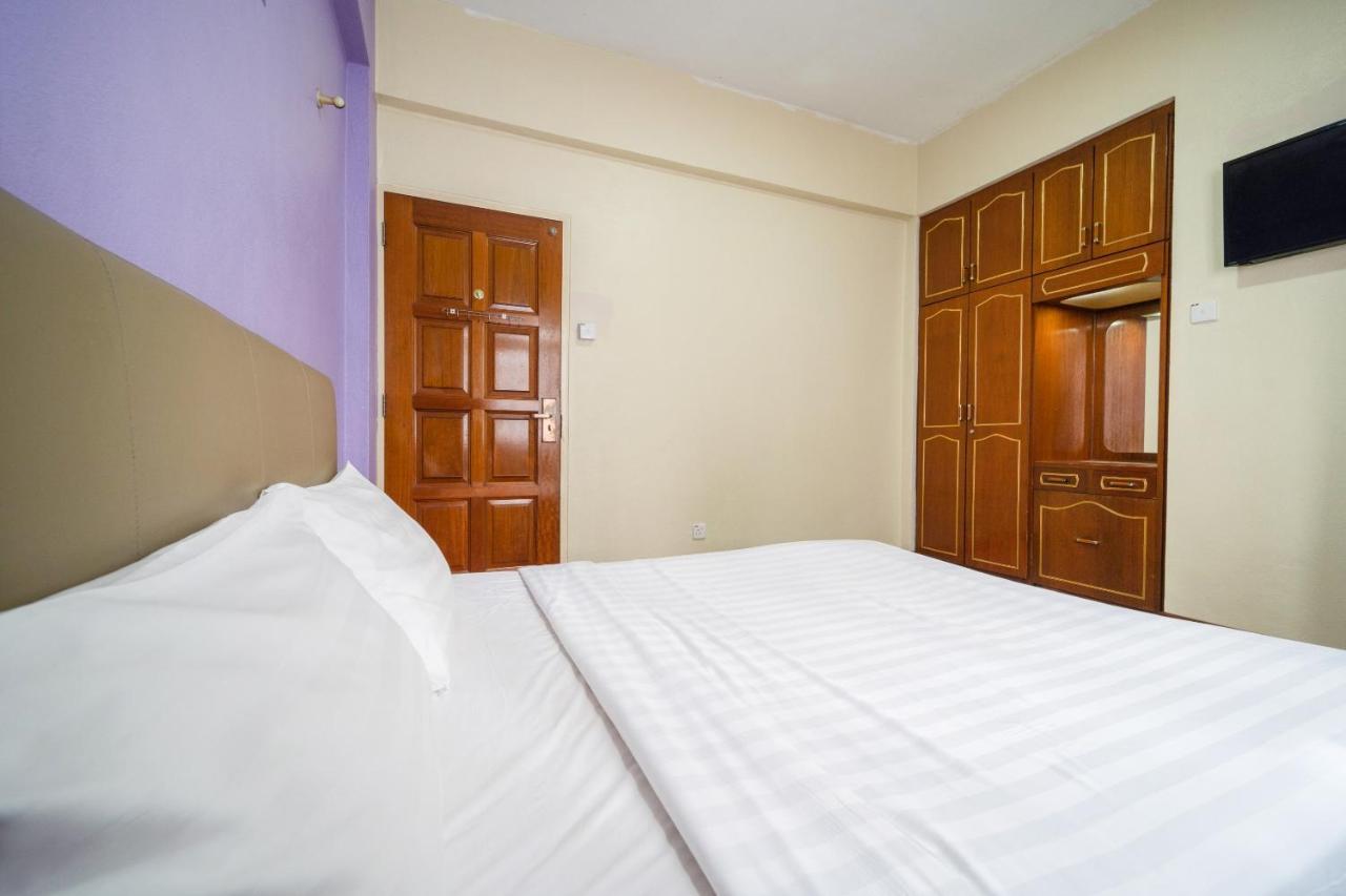 Hotel Spot On 89645 Ong'S Court George Town Esterno foto