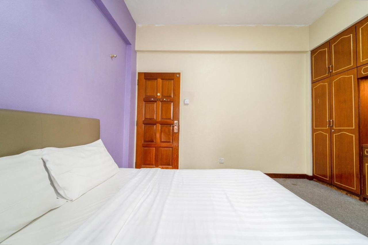 Hotel Spot On 89645 Ong'S Court George Town Esterno foto